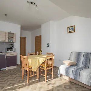 maria-apartman-sukosan.hotelinzadar.com/