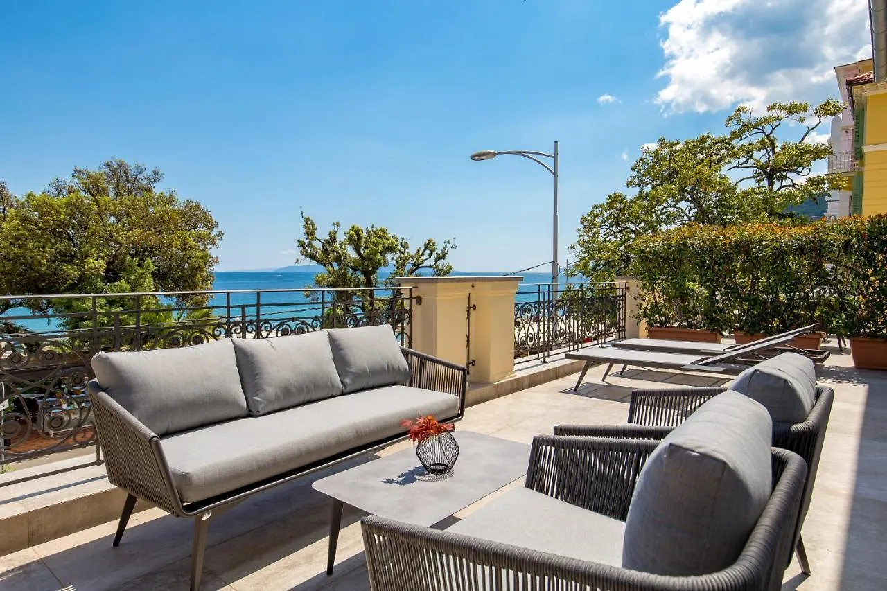 Plaza Apartments Opatija