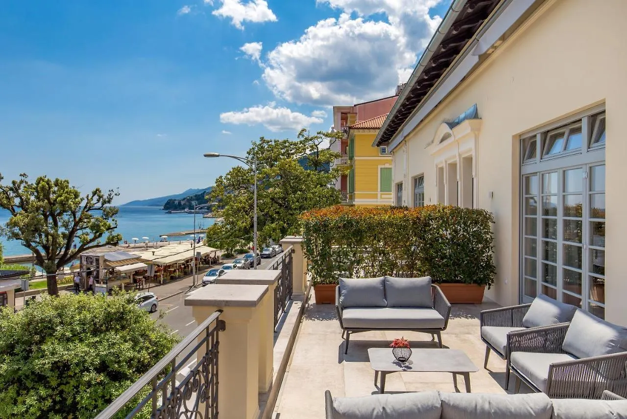 Plaza Apartments Opatija